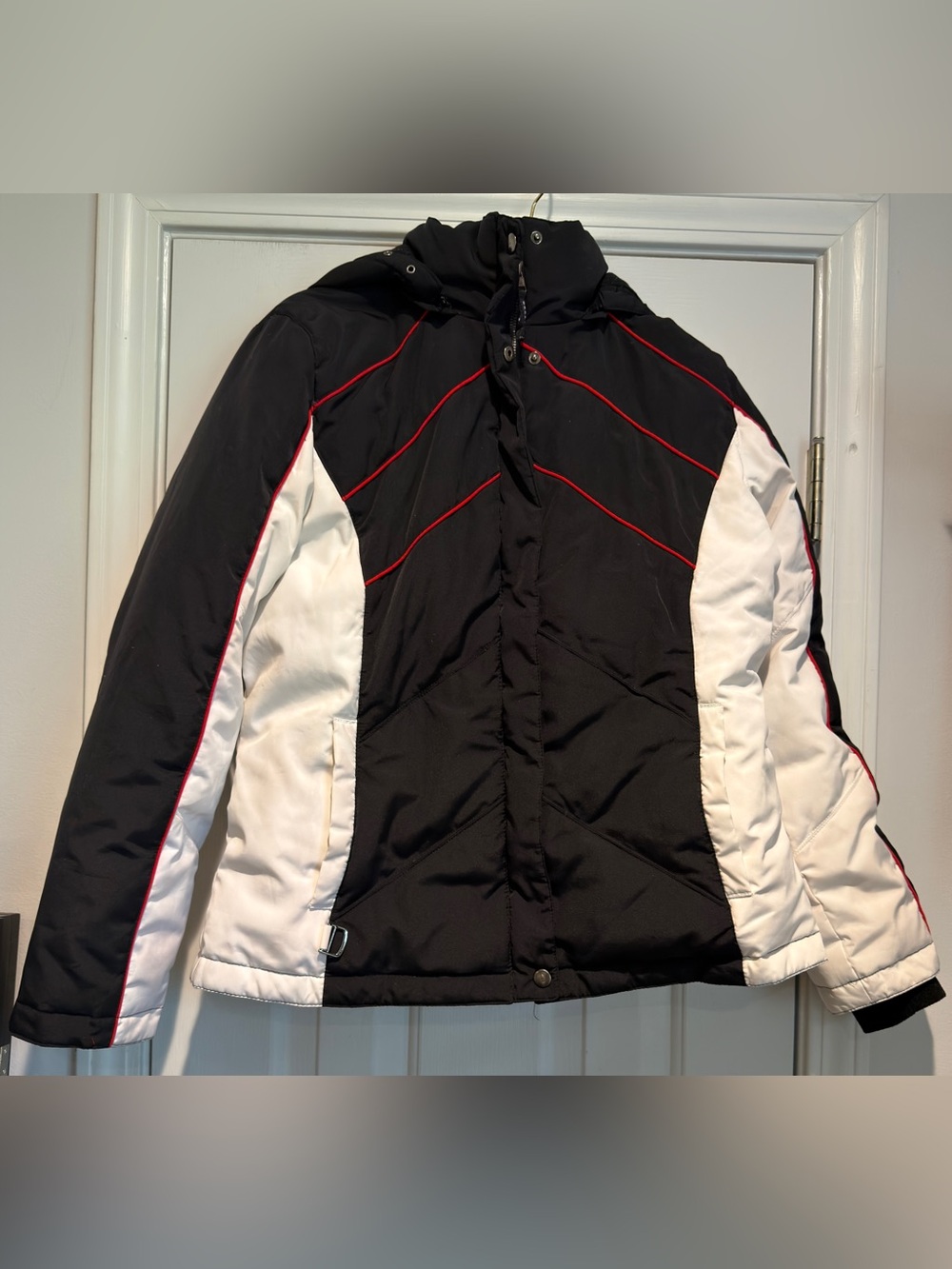 Vintage Women's Athletic Works Ski Coat Size Medium Black & White Style AW364526